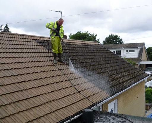 Limpeza de telhados na Vila Nova Manchester